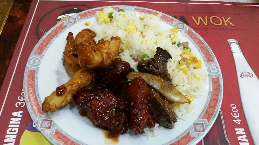 Riz Catonnais Porc Caramel Et Poulet Mariné